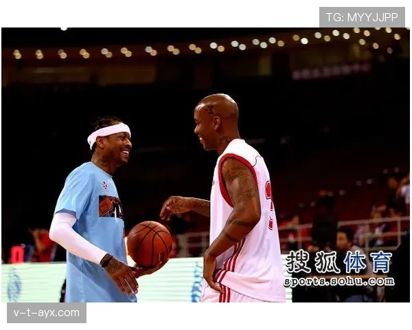 克莱尔·柯赞展现惊人转身能力,引发体育界广泛关注 克莱尔·柯赞展现惊人转身能力,引发体育界广泛关注