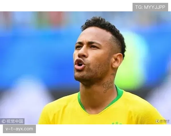 内马尔发型演变 细看经典与潮流足球场风格变化 内马尔发型演变 细看经典与潮流足球场风格变化